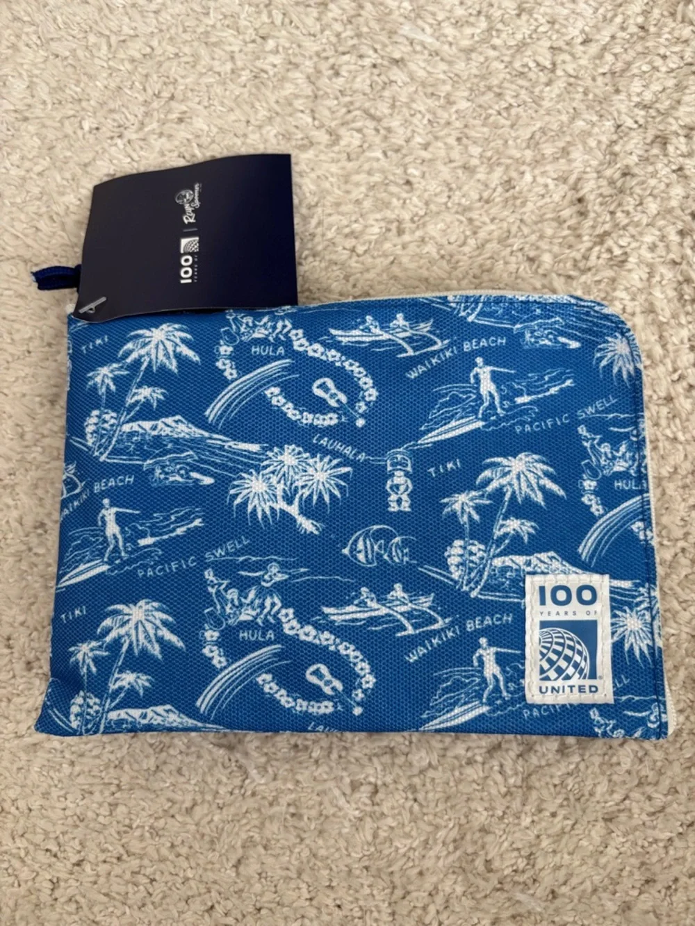 United Airlines 100th Anniversary Reyn Spooner Blue Hawaiian Print Pouch